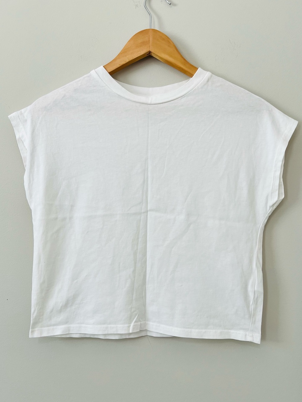 NWOT H&M White Cap Sleeve Crewneck Tee Shirt Size 10-12Y